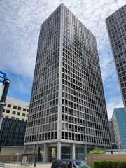 340 W Diversey Parkway 2718, Chicago, IL 60657