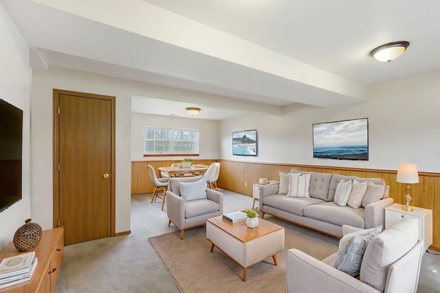 6006 E OREAR RD, Columbia, MO 65202