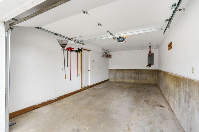 6006 E OREAR RD, Columbia, MO 65202