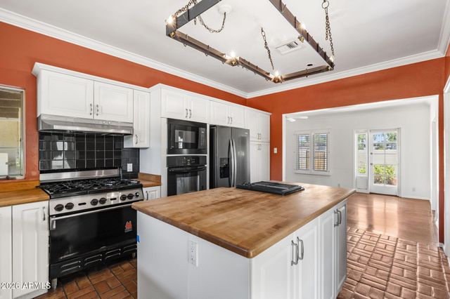 4040 E ELM Street, Phoenix, AZ 85018