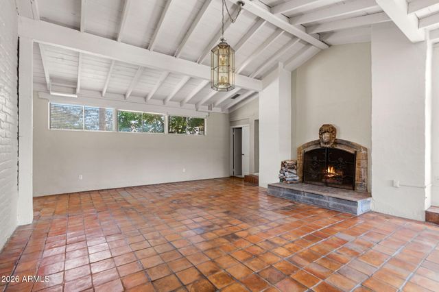 4040 E ELM Street, Phoenix, AZ 85018