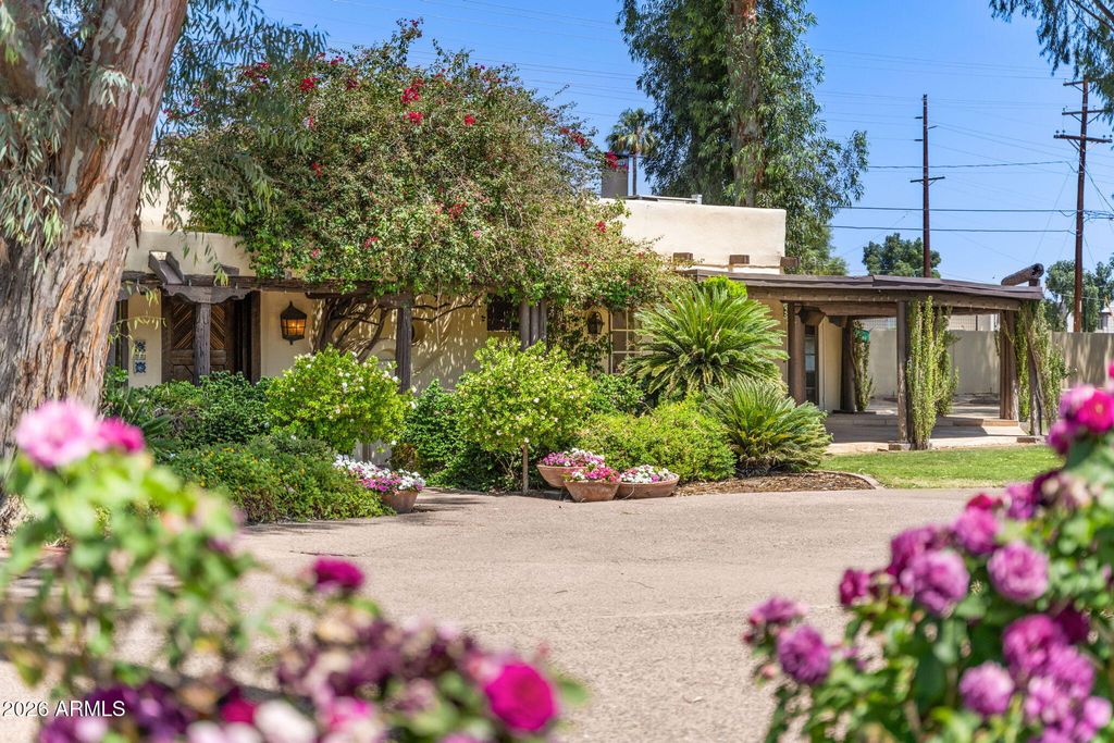 4040 E ELM Street, Phoenix, AZ 85018