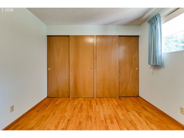 310 E 48TH Ave, Eugene, OR 97405