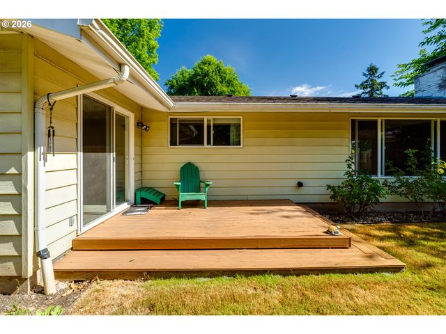 310 E 48TH Ave, Eugene, OR 97405