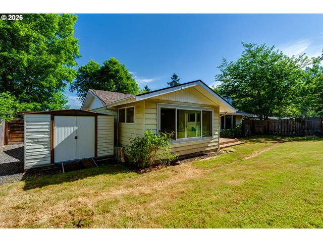 310 E 48TH Ave, Eugene, OR 97405
