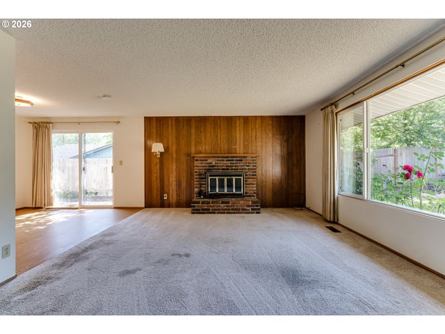 310 E 48TH Ave, Eugene, OR 97405
