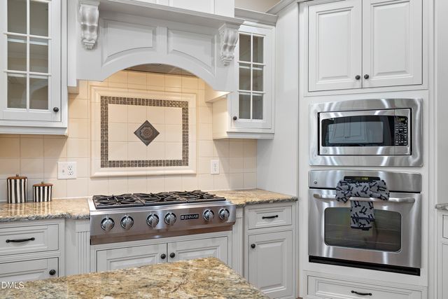101 Synandra Lane, Holly Springs, NC 27540