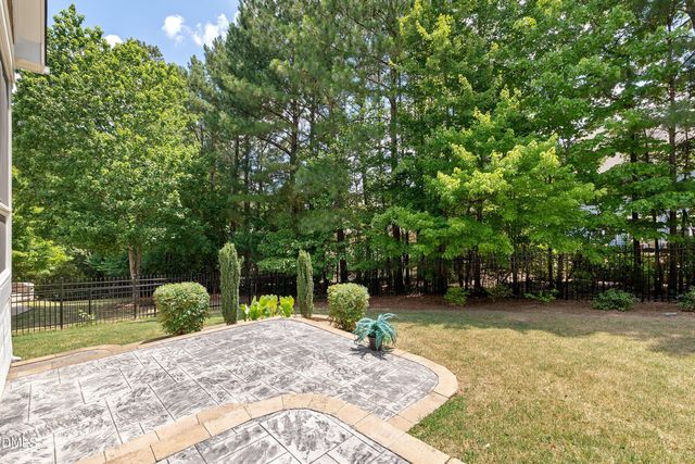101 Synandra Lane, Holly Springs, NC 27540