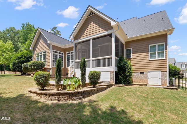 101 Synandra Lane, Holly Springs, NC 27540