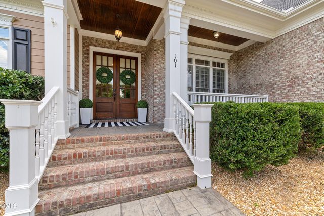 101 Synandra Lane, Holly Springs, NC 27540