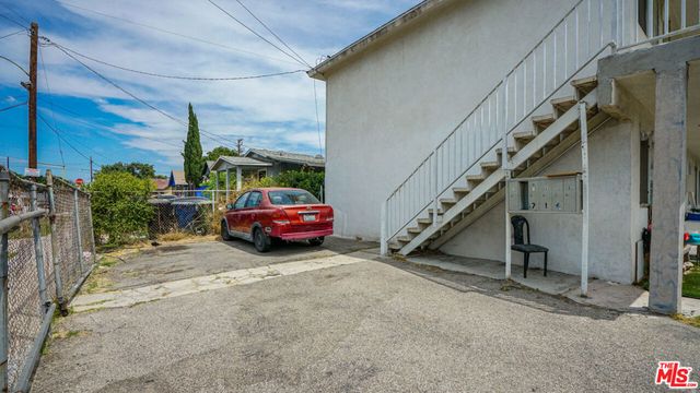 6714 Parmelee Avenue, Los Angeles, CA 90001