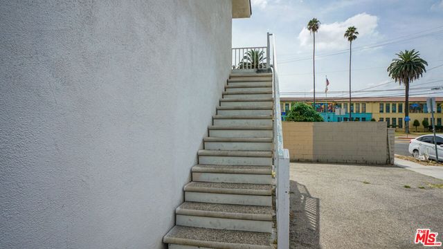 6714 Parmelee Avenue, Los Angeles, CA 90001