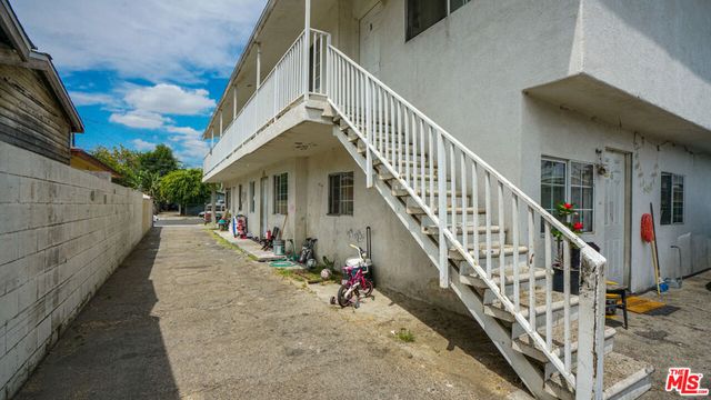 6714 Parmelee Avenue, Los Angeles, CA 90001