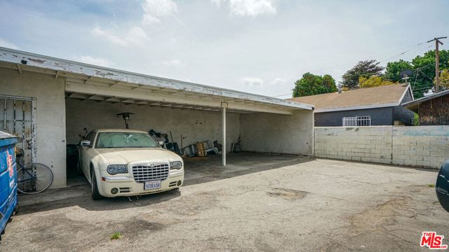 6714 Parmelee Avenue, Los Angeles, CA 90001