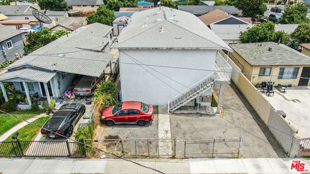 6714 Parmelee Avenue, Los Angeles, CA 90001