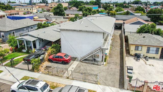 6714 Parmelee Avenue, Los Angeles, CA 90001