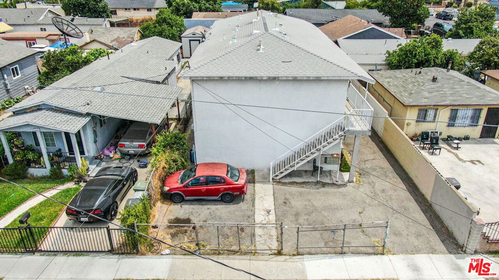 6714 Parmelee Avenue, Los Angeles, CA 90001 — photo 3