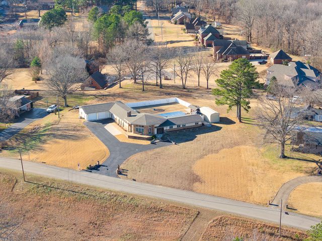 491 Tara Ln, Huntingdon, TN 38344