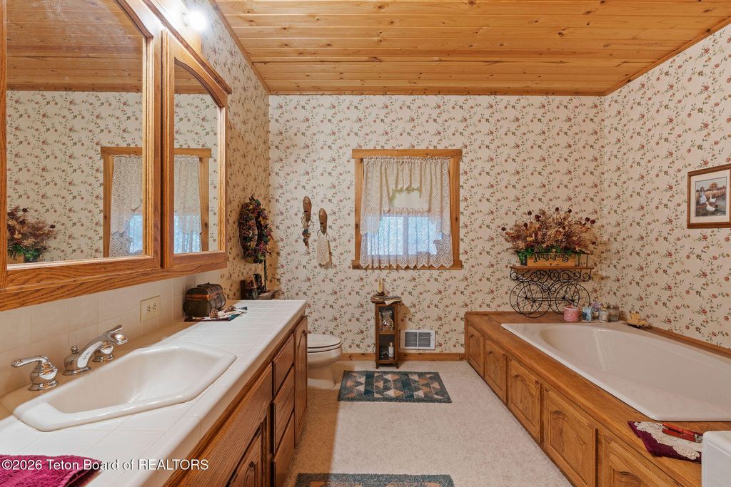 256 PIERCE Drive, Etna, WY 83118 photo 18