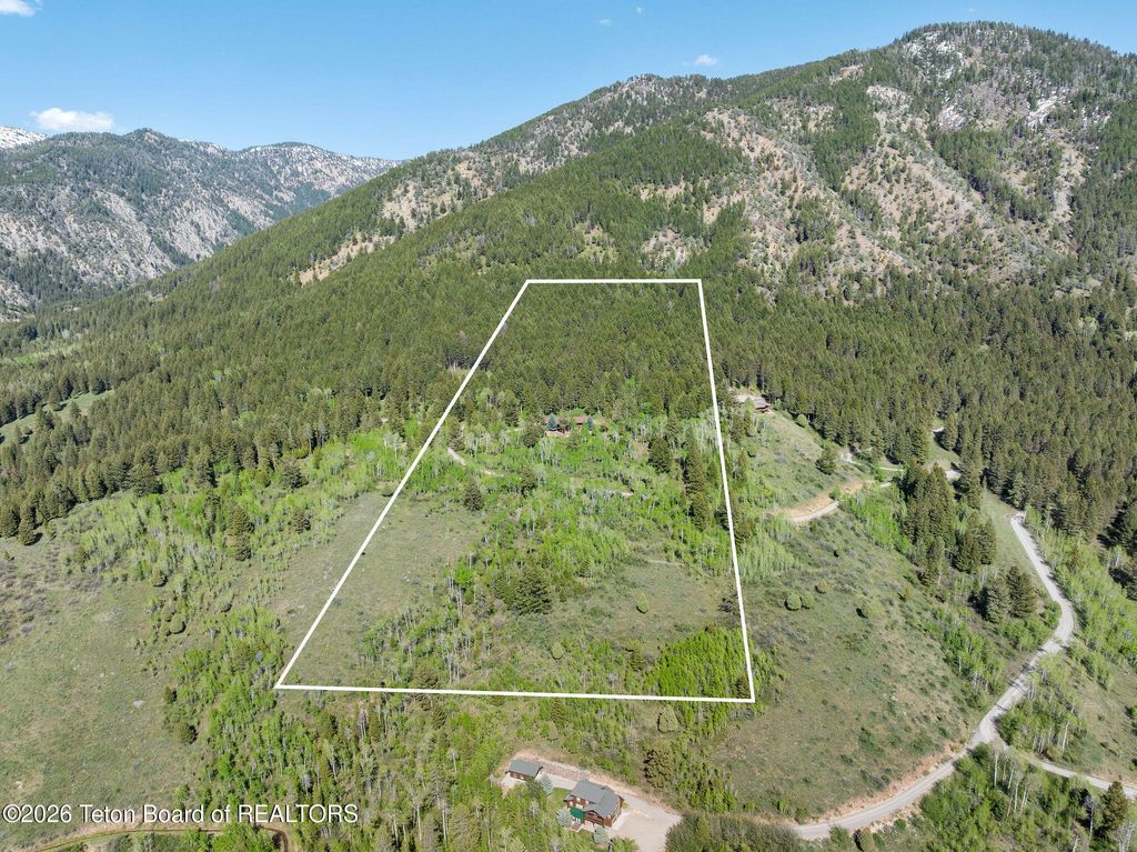 256 PIERCE Drive, Etna, WY 83118 photo 3