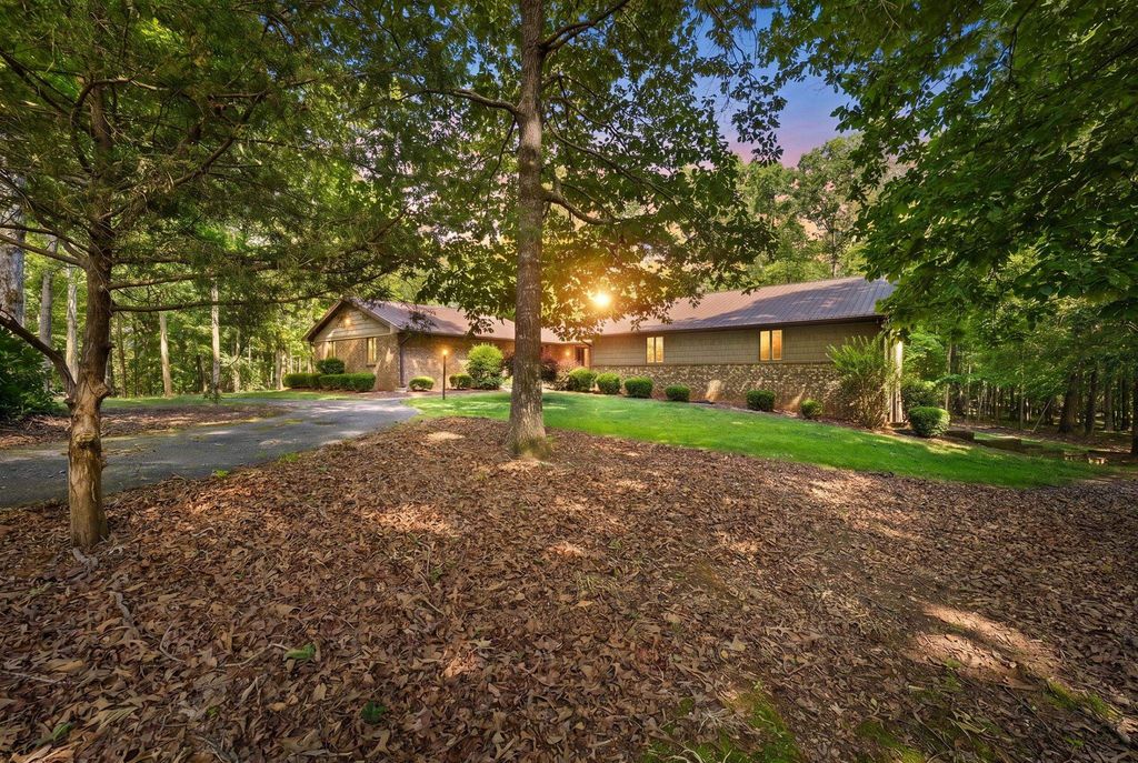 620 Walnut Grove Road, Roebuck, SC 29376