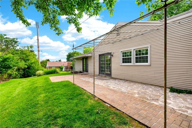 265 Gershwin Drive, Centerville, OH 45458