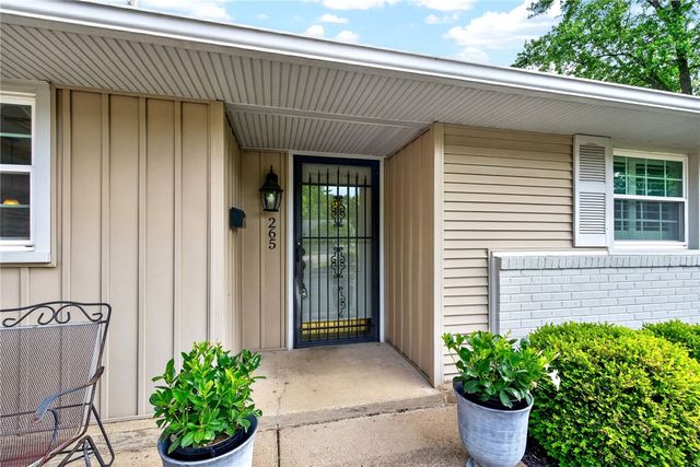 265 Gershwin Drive, Centerville, OH 45458