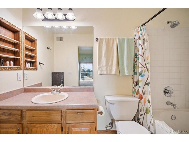5667 S Urban St 304, Littleton, CO 80127