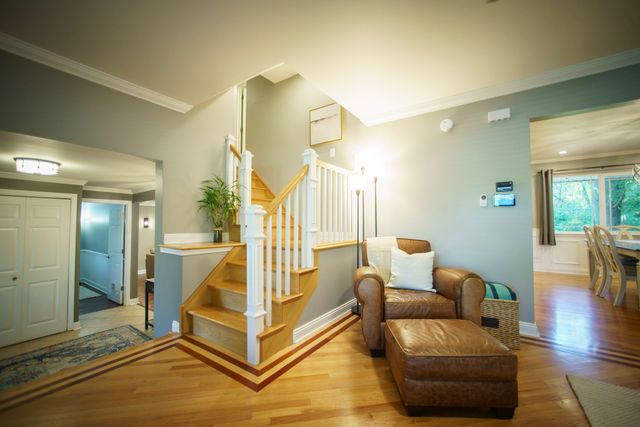 1353 E Palatine Road, Palatine, IL 60074