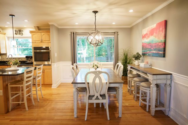 1353 E Palatine Road, Palatine, IL 60074