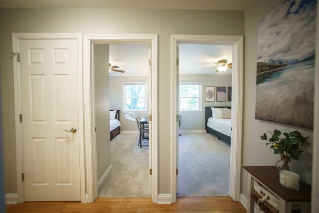 1353 E Palatine Road, Palatine, IL 60074