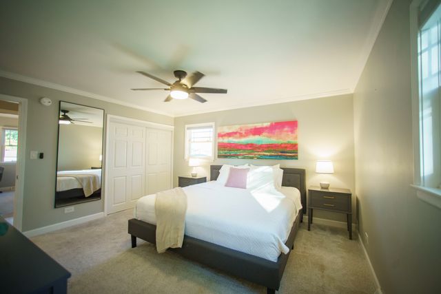 1353 E Palatine Road, Palatine, IL 60074