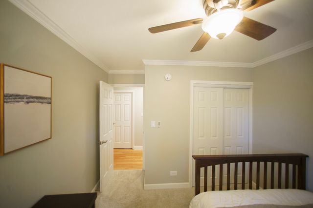 1353 E Palatine Road, Palatine, IL 60074