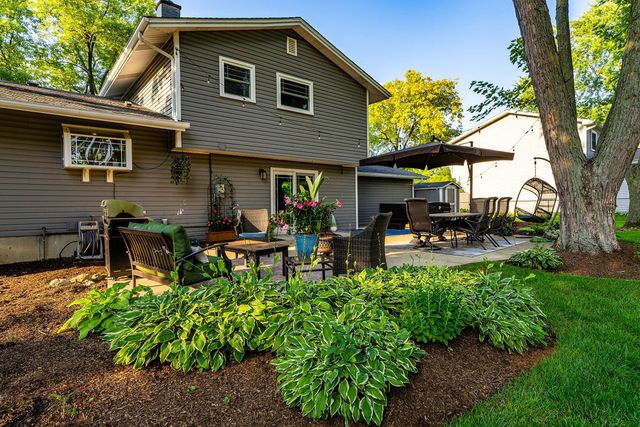 1353 E Palatine Road, Palatine, IL 60074