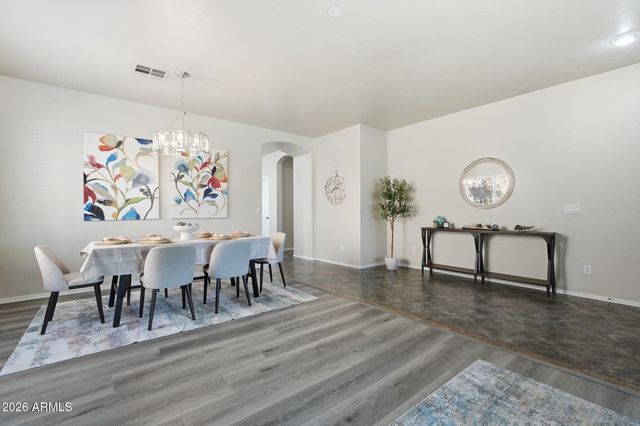 9721 W CROWN KING Road, Tolleson, AZ 85353