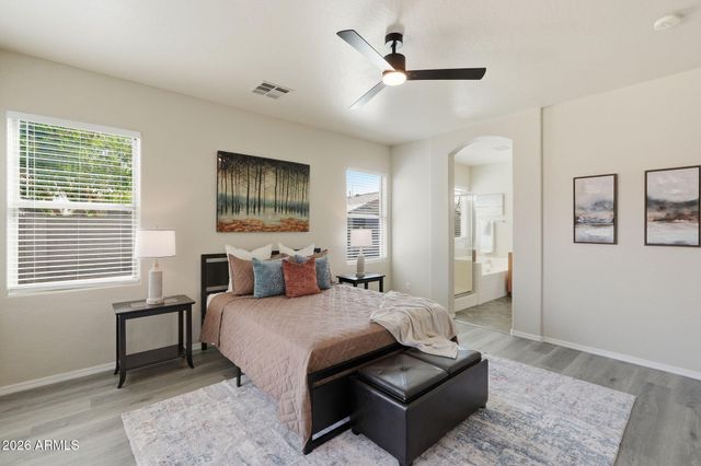 9721 W CROWN KING Road, Tolleson, AZ 85353