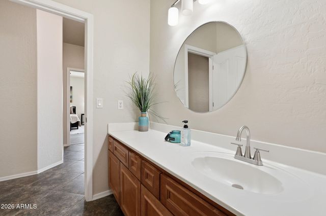 9721 W CROWN KING Road, Tolleson, AZ 85353