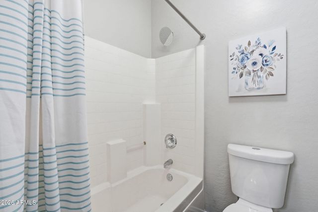 9721 W CROWN KING Road, Tolleson, AZ 85353