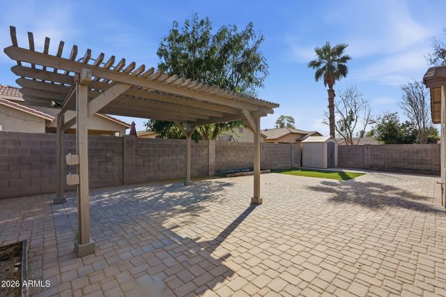 9721 W CROWN KING Road, Tolleson, AZ 85353