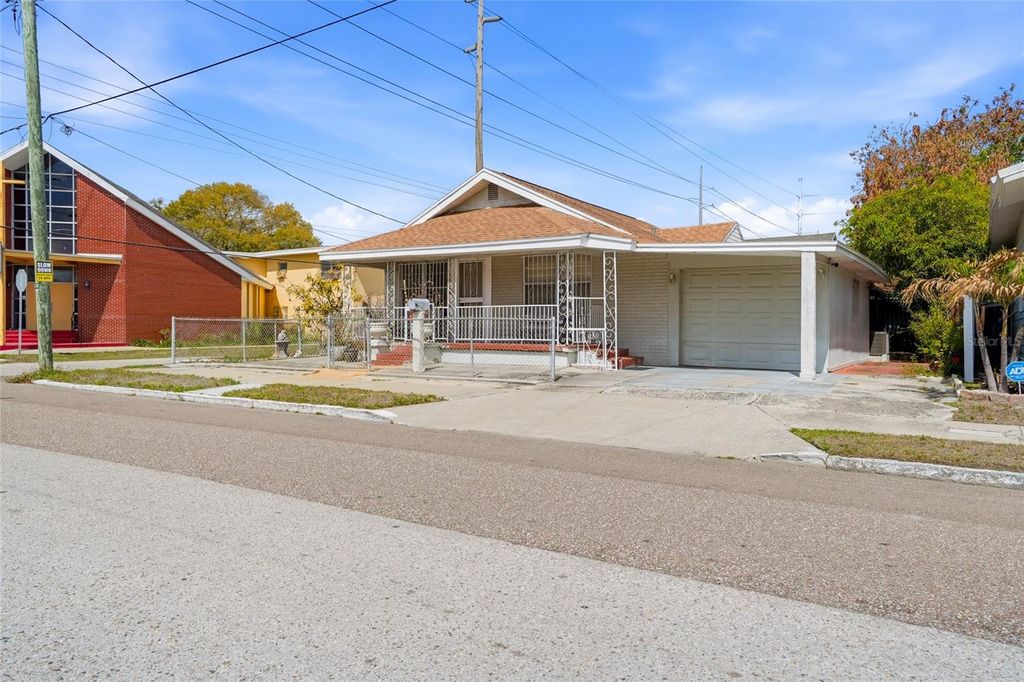 Image 3 of property listing at 2402 CORRINE STREET, Tampa, FL 33605