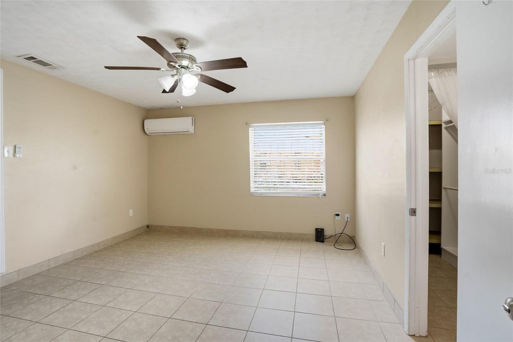 Image 22 of property listing at 2402 CORRINE STREET, Tampa, FL 33605