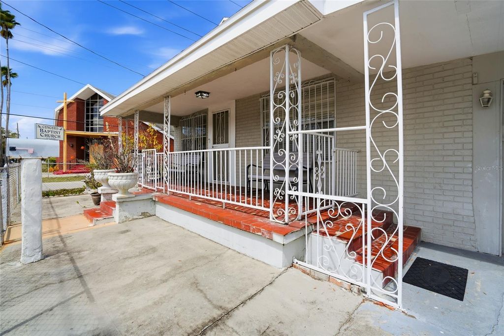 Image 6 of property listing at 2402 CORRINE STREET, Tampa, FL 33605