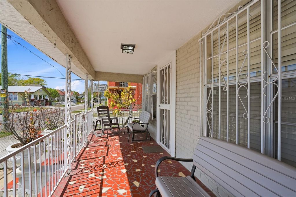Image 7 of property listing at 2402 CORRINE STREET, Tampa, FL 33605