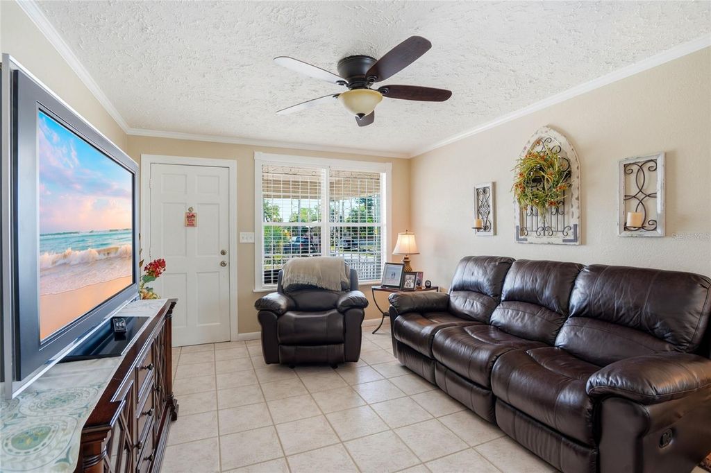 Image 8 of property listing at 2402 CORRINE STREET, Tampa, FL 33605