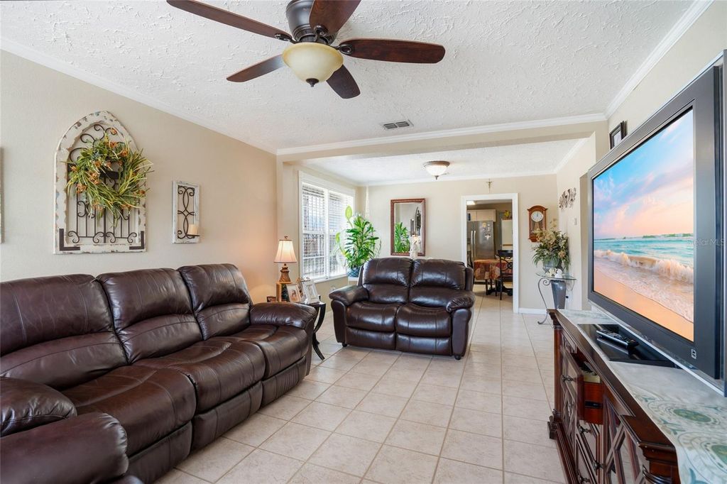 Image 9 of property listing at 2402 CORRINE STREET, Tampa, FL 33605