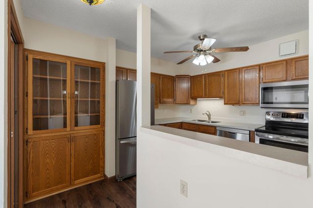 7600 Golden Valley Road 1004, Golden Valley, MN 55427