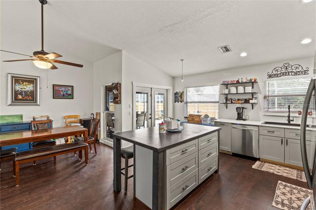 3703 31ST STREET E, Bradenton, FL 34208
