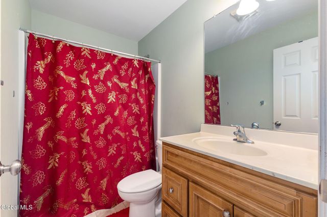 14 Amalia Lane, Rensselaer, NY 12144