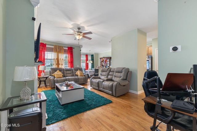 14 Amalia Lane, Rensselaer, NY 12144