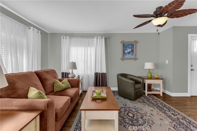 25 Diamond E 25, Palm Desert, CA 92260